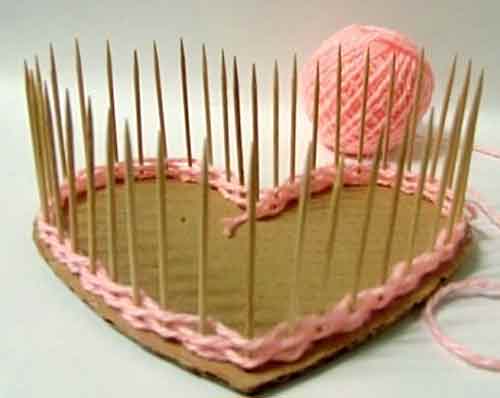 DIY Pretty Yarn Woven Heart Shaped Basket 2