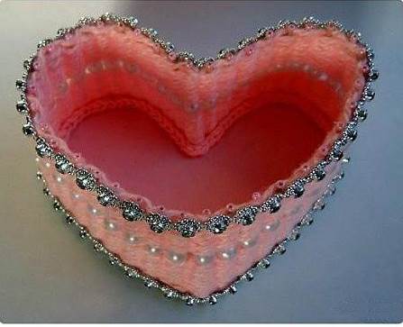 DIY Pretty Yarn Woven Heart Shaped Basket 6