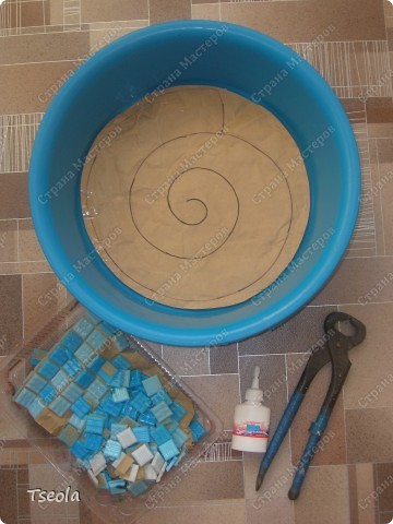 DIY Mosaic Tile Garden Stepping Stones 2