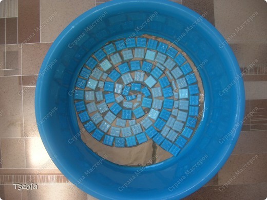 DIY Mosaic Tile Garden Stepping Stones 5