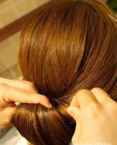 DIY Easy Twisted Hair Bun Hairstyle 5