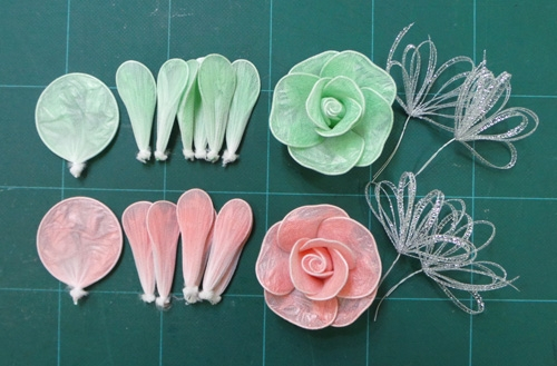 DIY Pretty Roses from Plastic Bags 6