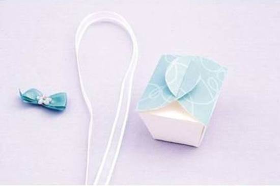 DIY Simple Cute Gift Box 8