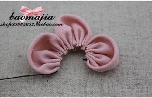 DIY Beautiful Fabric Flower Hair Clip 4