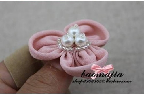 DIY Beautiful Fabric Flower Hair Clip 7